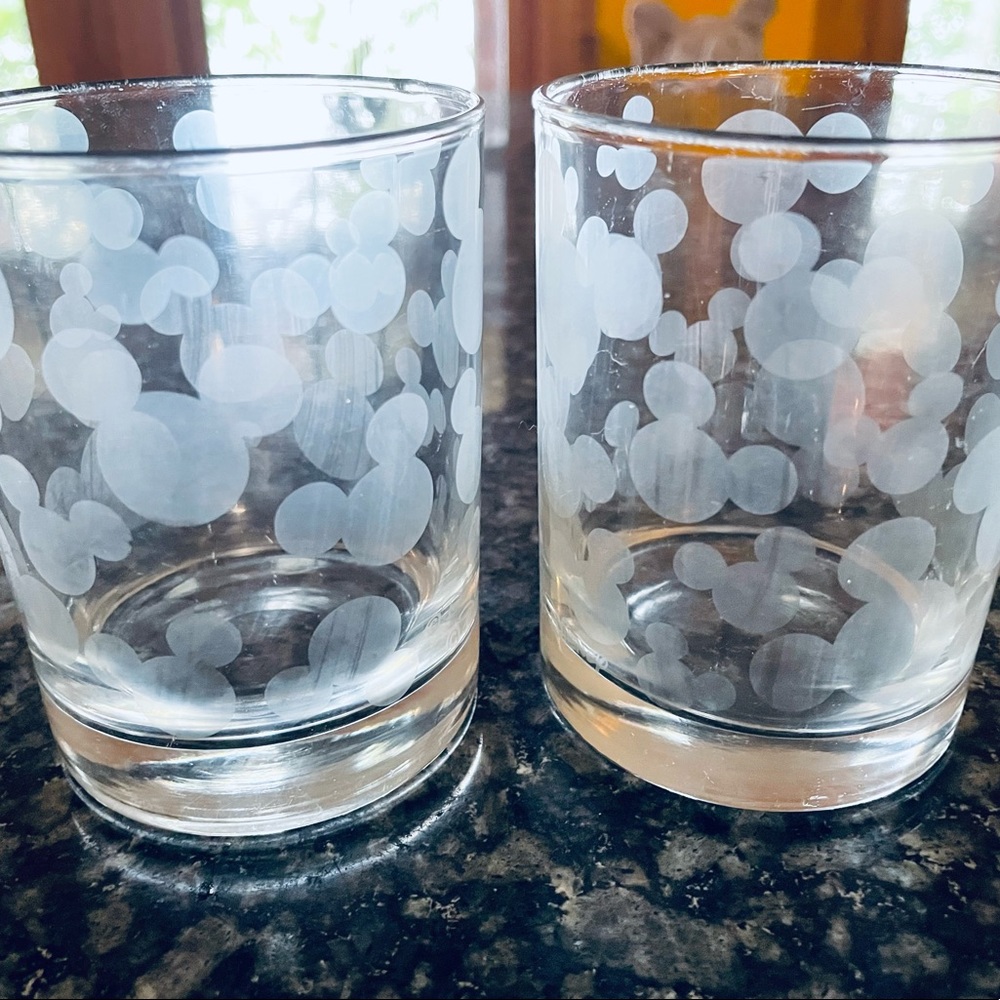 Mickey‎ Mouse etched 12 oz glasses (2)